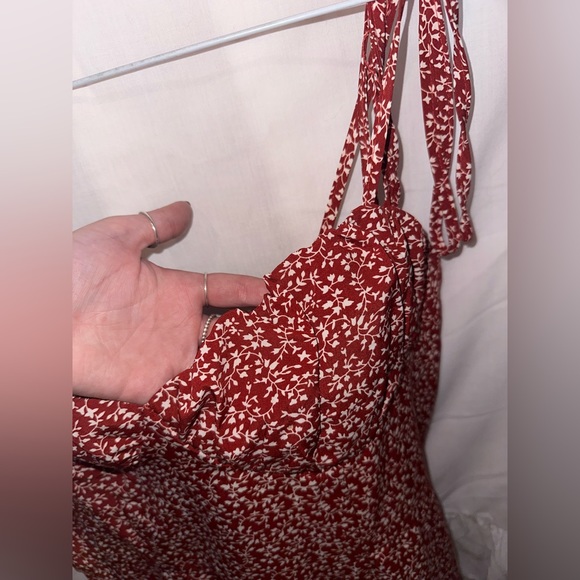 Red Floral Dress w/ White Flowers & Tie Up Straps - Picture 3 of 6